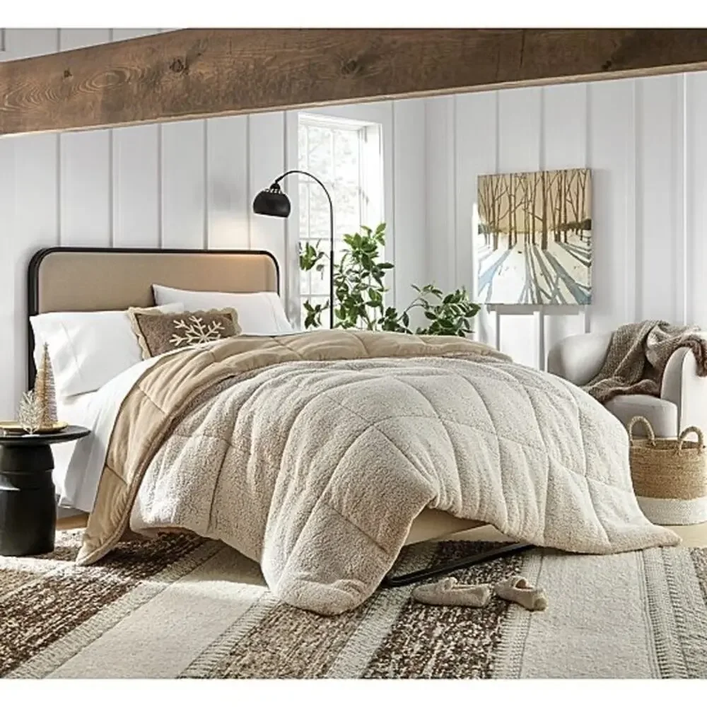 NEW! North Pole Trading Co. Reversible Faux Mink & Sherpa Comforter Twin